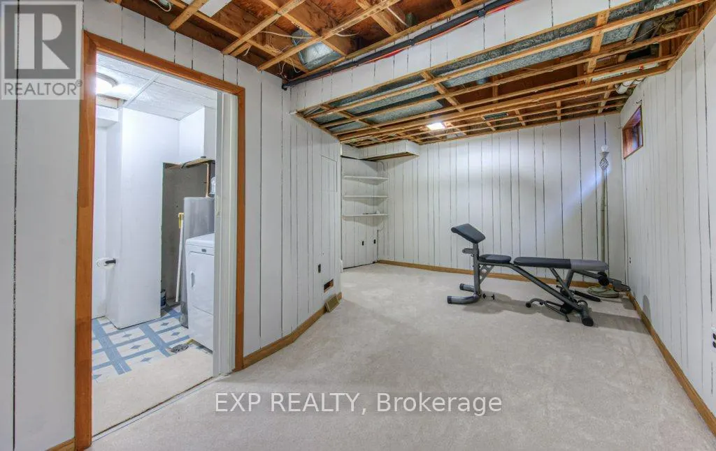 B4 - 500 STONE CHURCH ROAD W, #B4