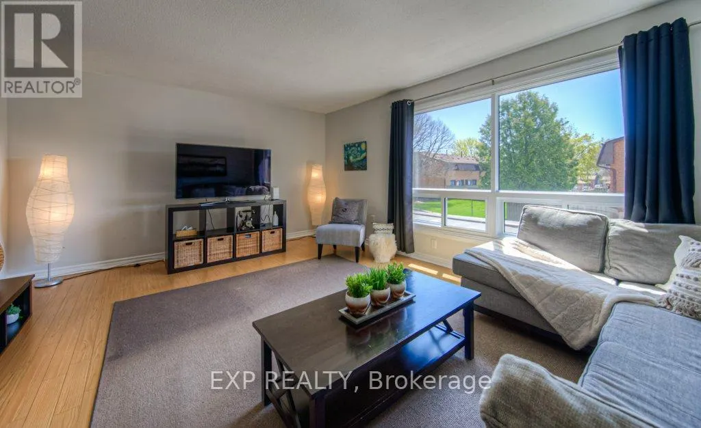 B4 - 500 STONE CHURCH ROAD W, #B4