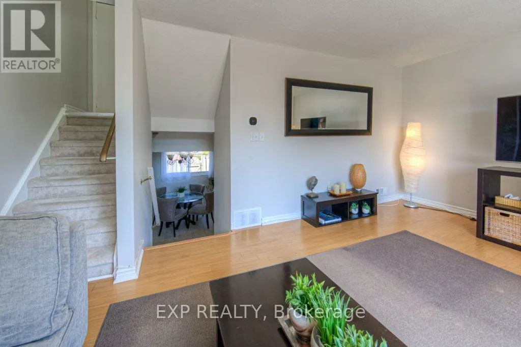 B4 - 500 STONE CHURCH ROAD W, #B4