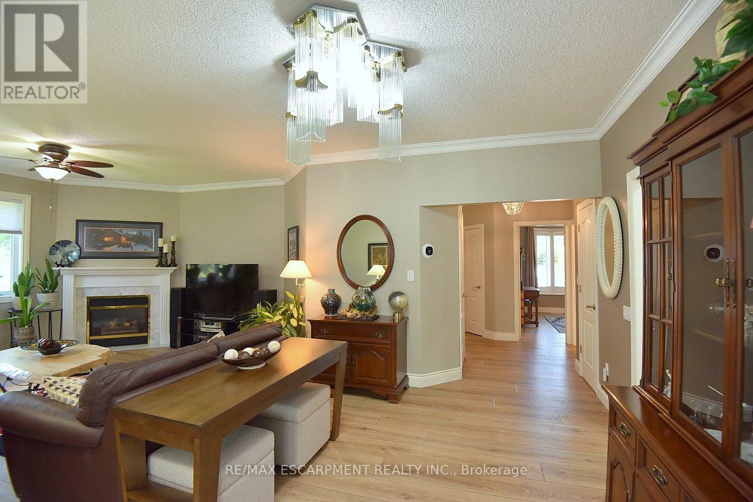 241 SILVERBIRCH BOULEVARD