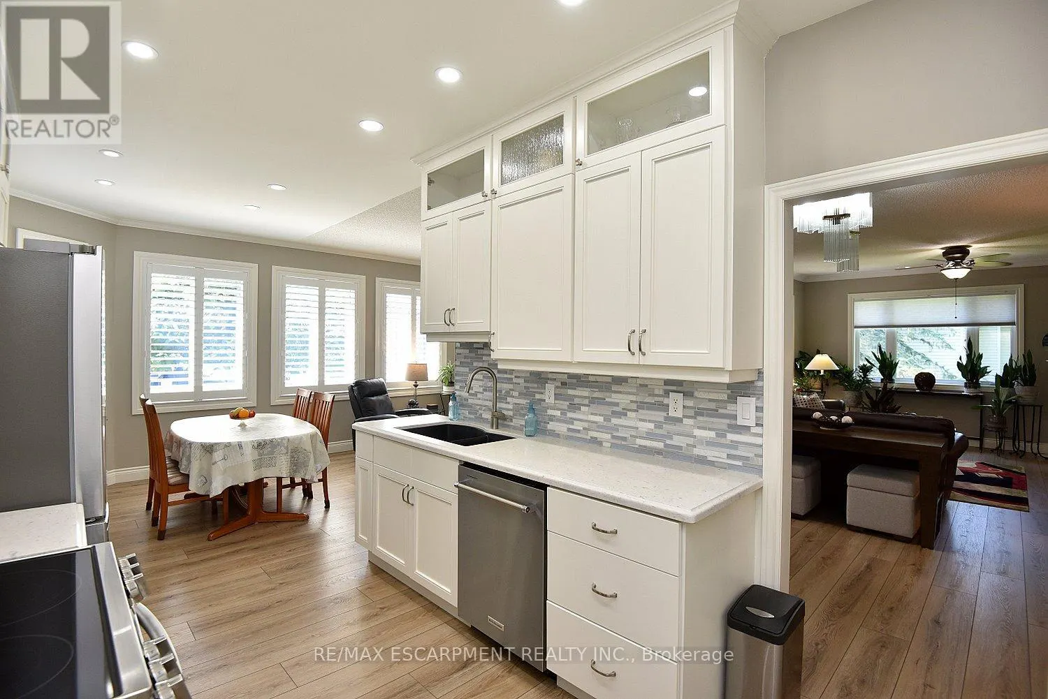 241 SILVERBIRCH BOULEVARD
