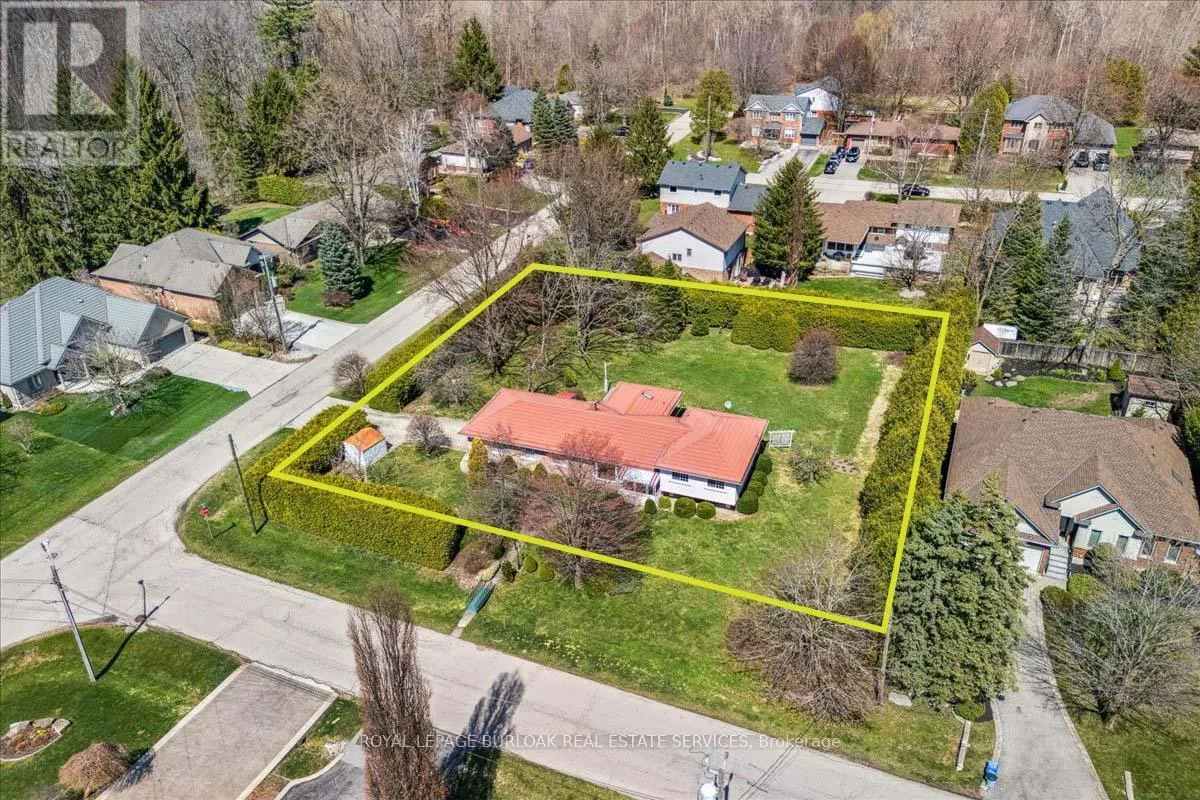 1 WESTVIEW CRESCENT