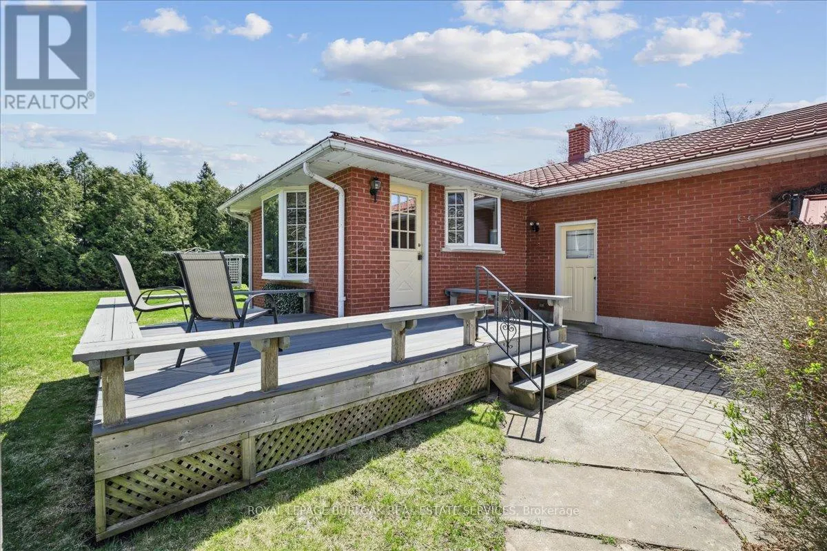 1 WESTVIEW CRESCENT