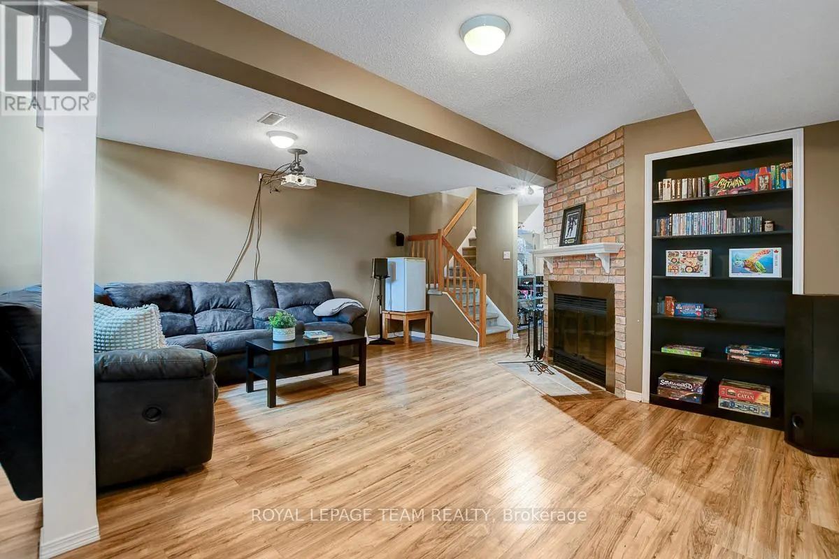 1471 BRIARFIELD CRESCENT