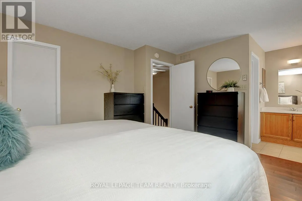1471 BRIARFIELD CRESCENT