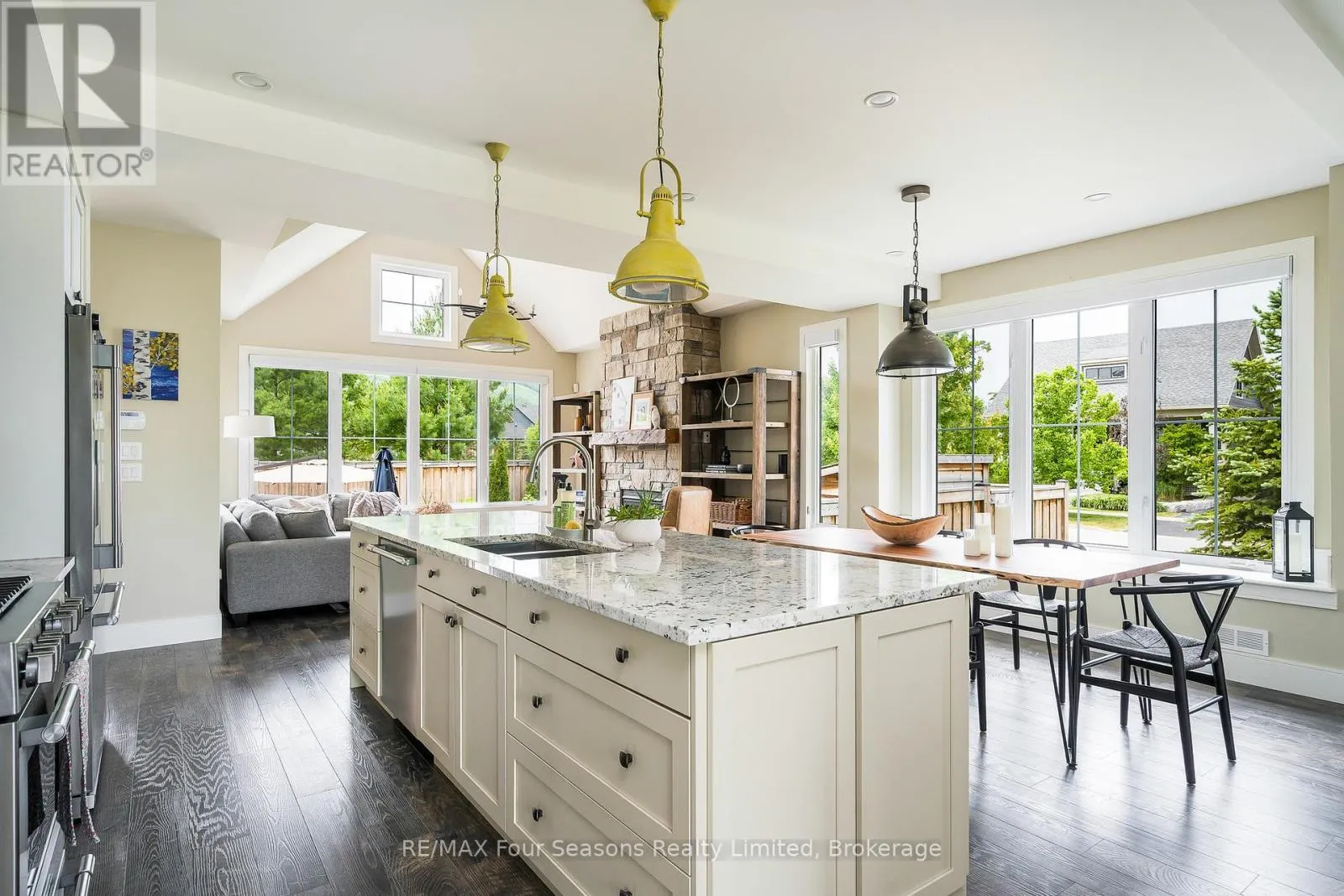 164 SNOW APPLE CRESCENT
