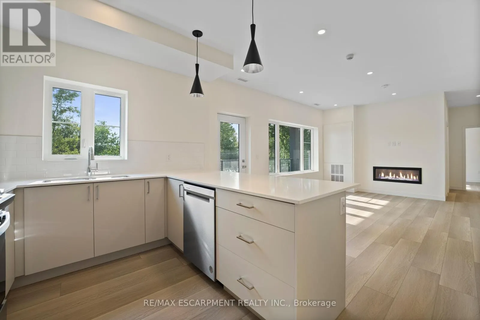 309 - 123 LINCOLN STREET