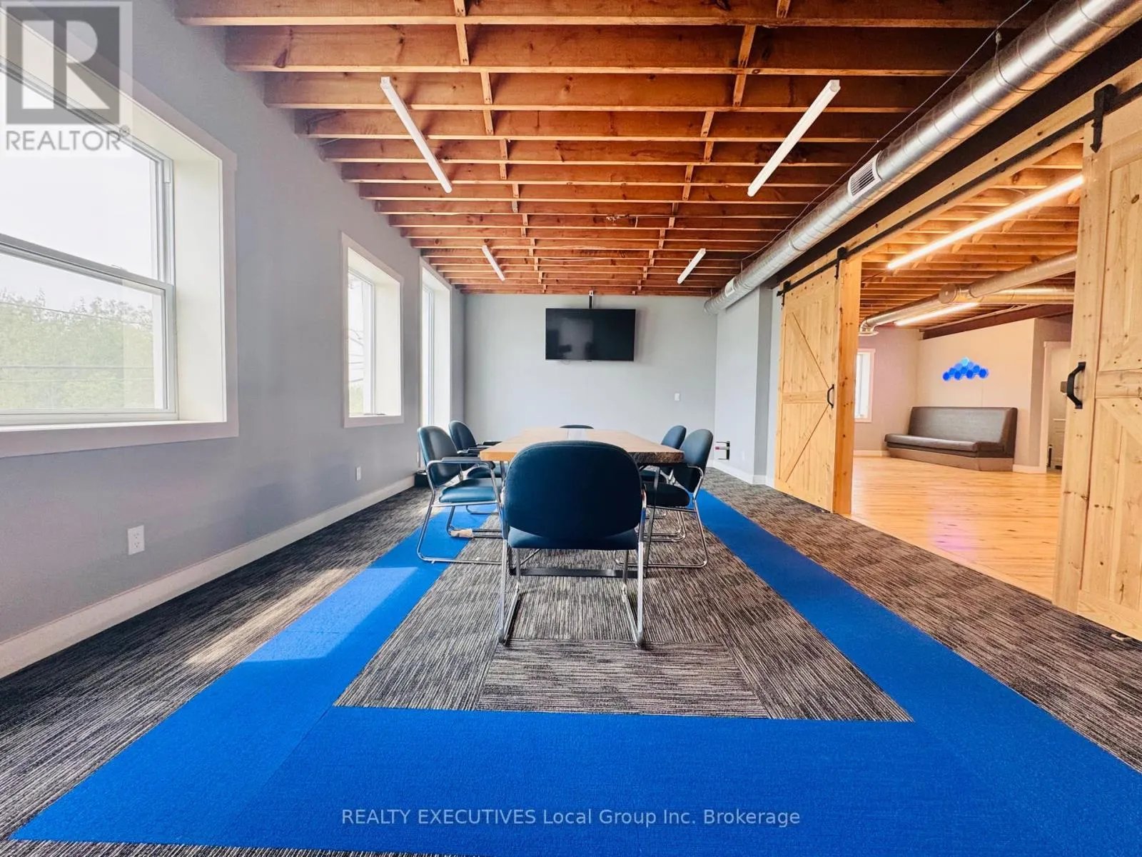 3 - 1630 MAIN STREET W, #3