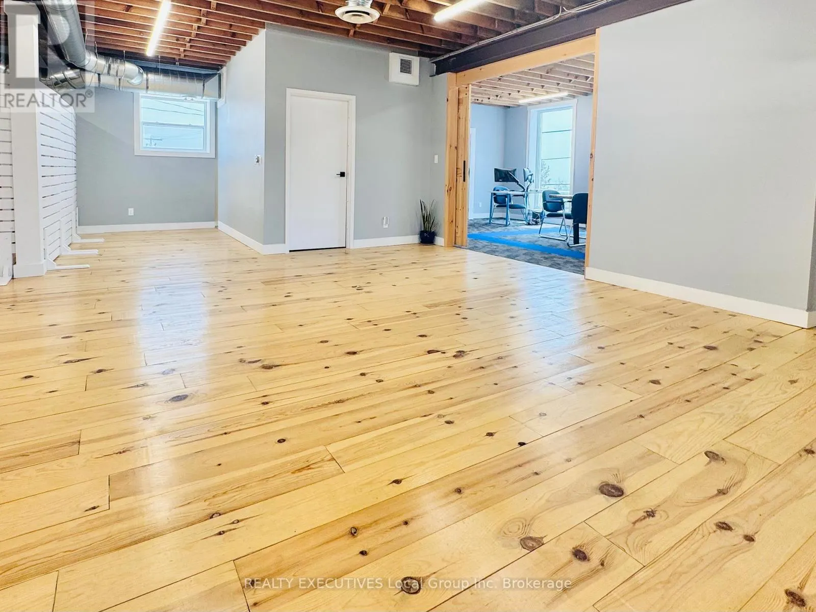 3 - 1630 MAIN STREET W, #3