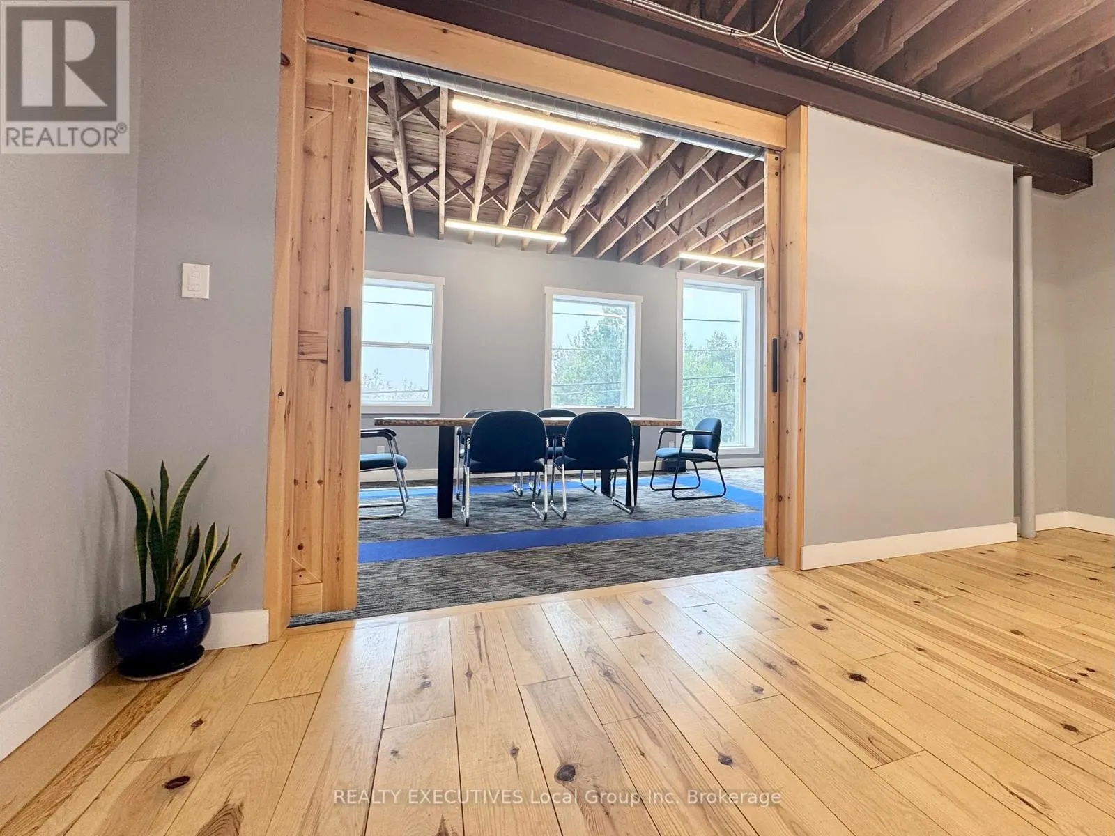 3 - 1630 MAIN STREET W, #3