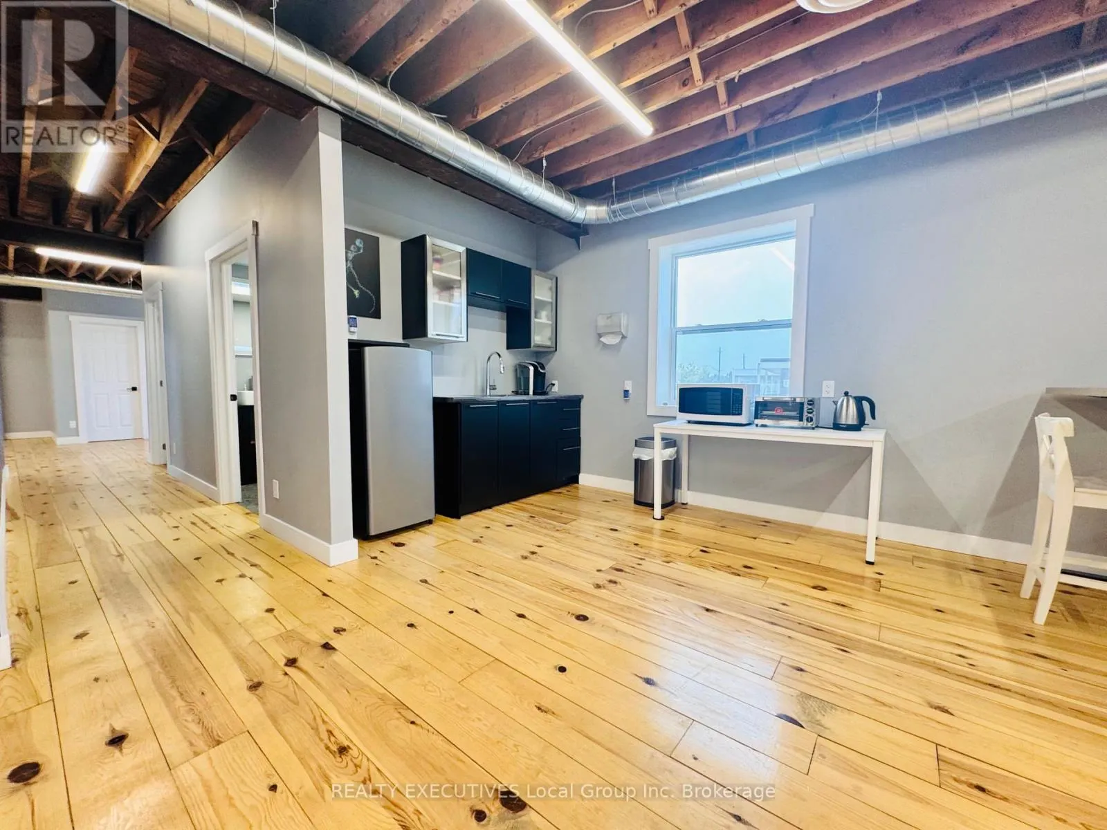 3 - 1630 MAIN STREET W, #3
