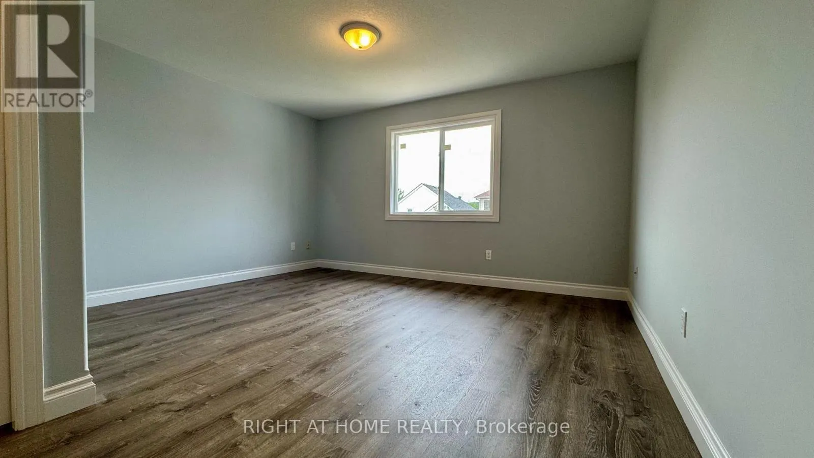 19 WINDFLOWER DRIVE