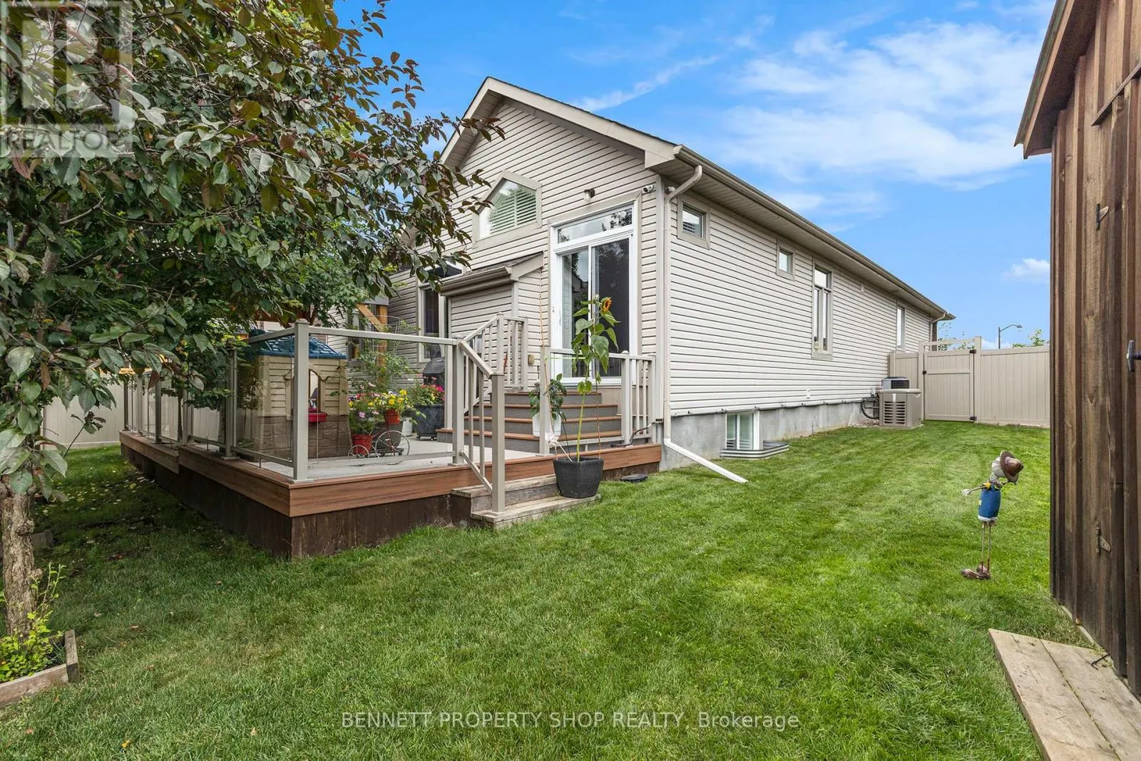 123 ELFIN GROVE