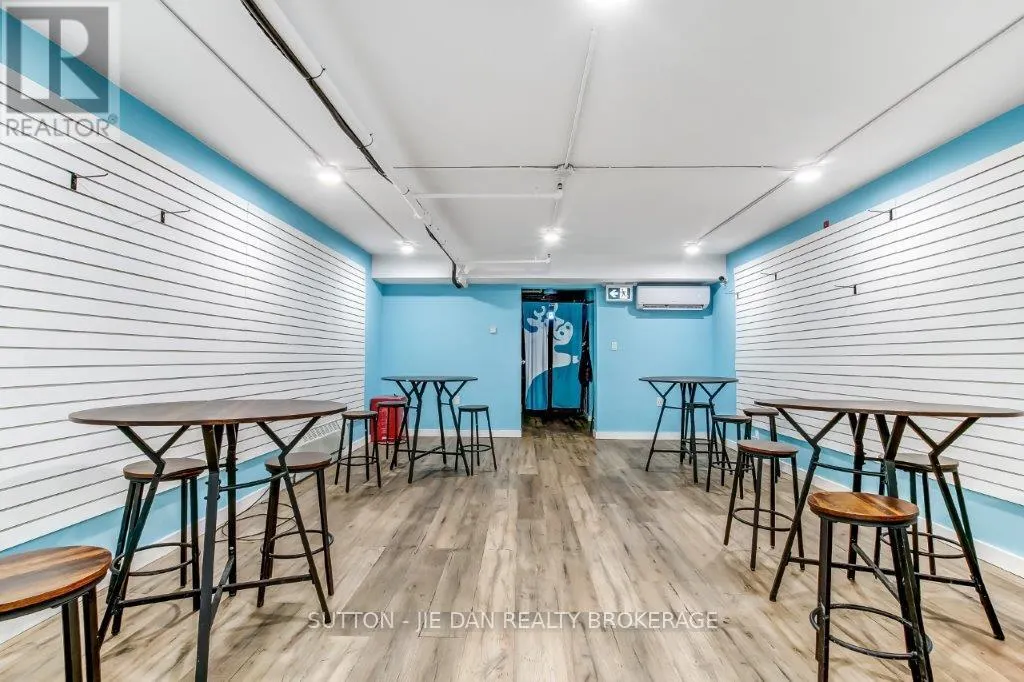 B - 189 DUNDAS STREET, #B