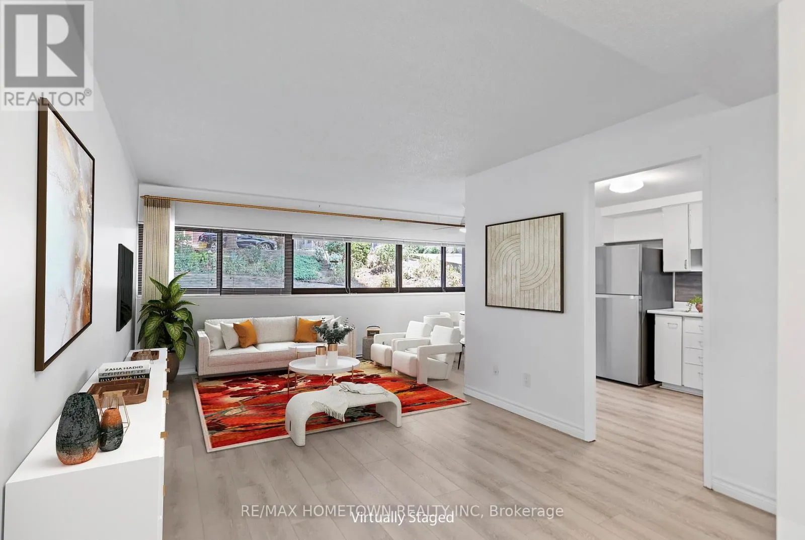 304 - 109 KING STREET E