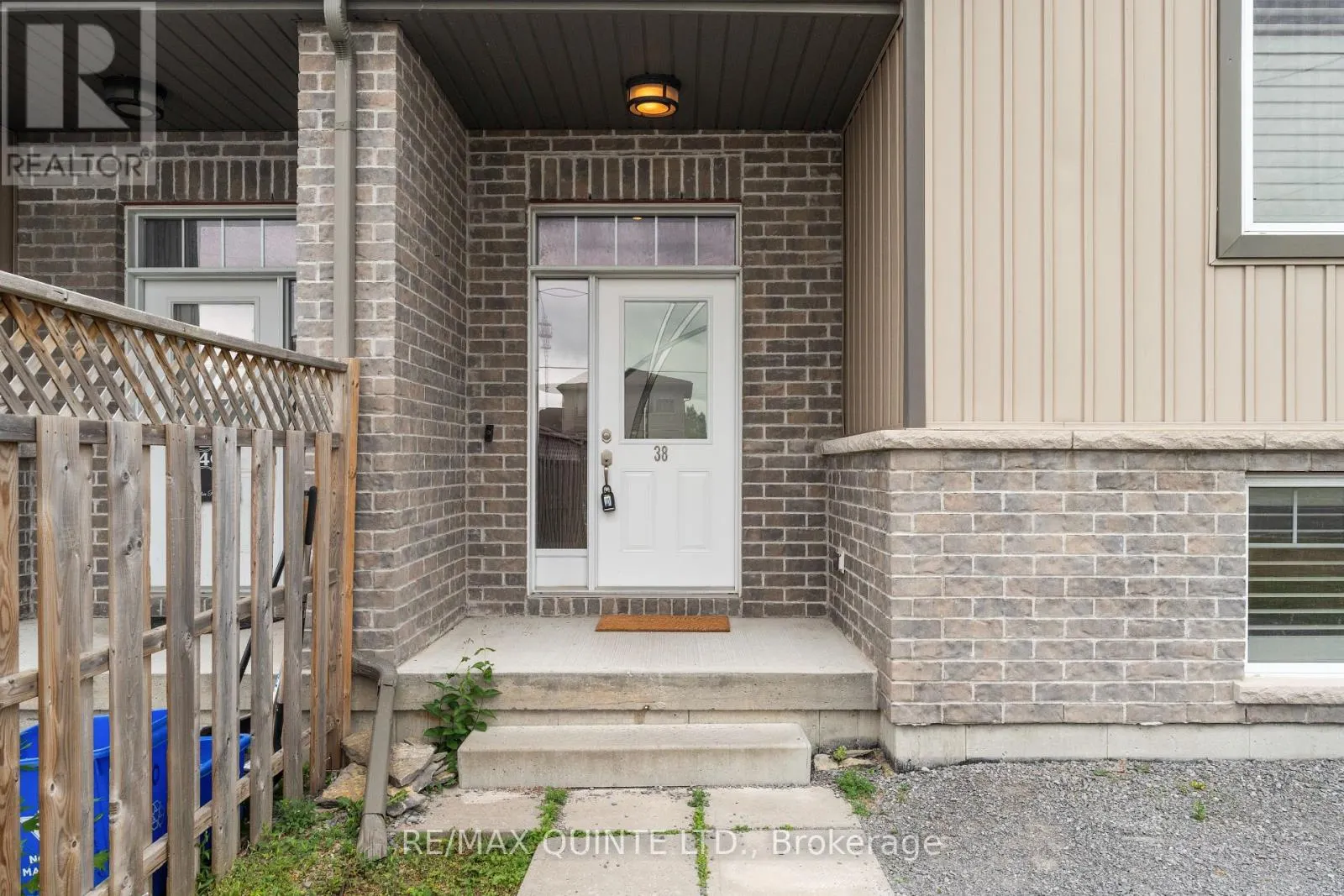 38 CANNIFTON ROAD N