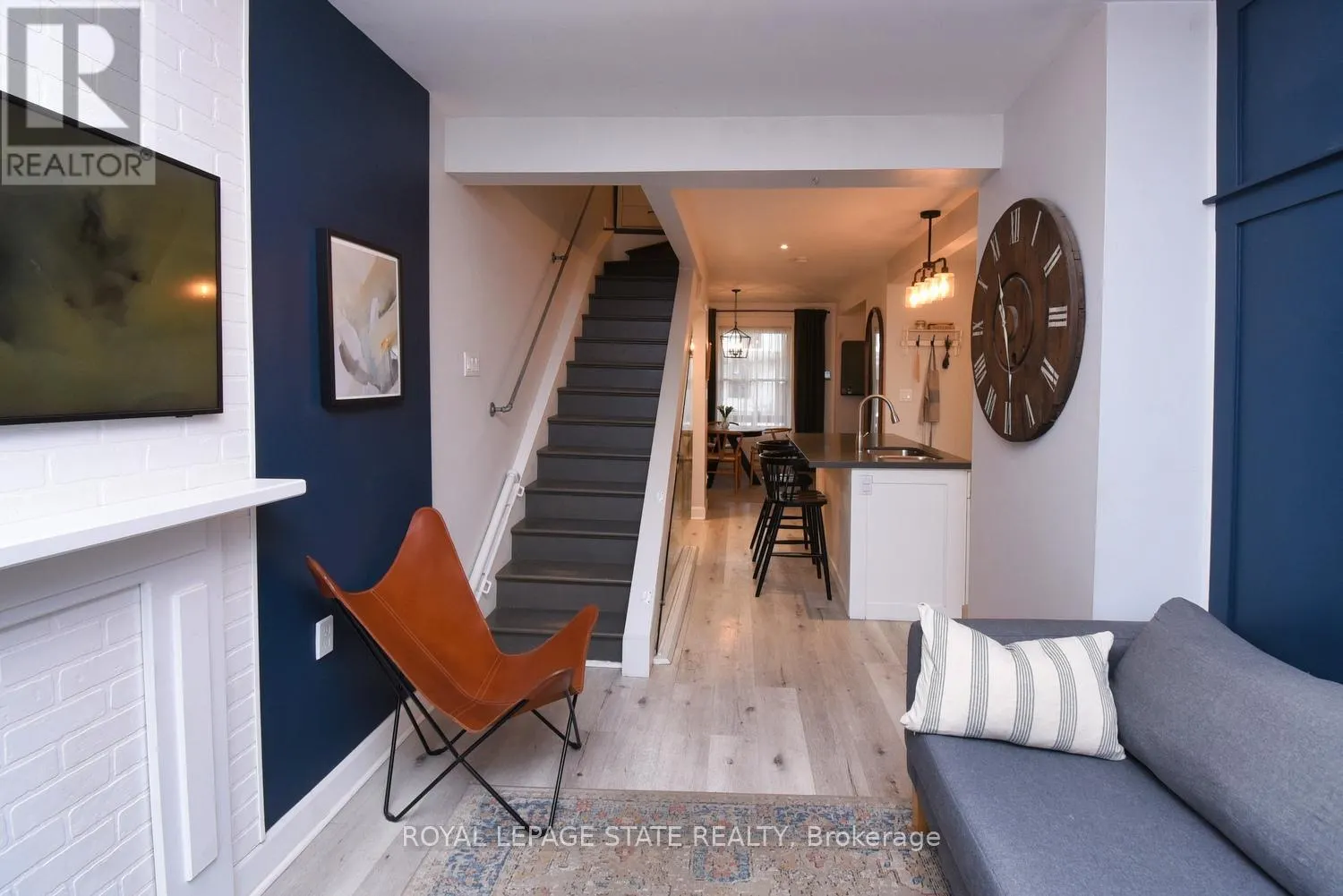 61 CHESTNUT AVENUE