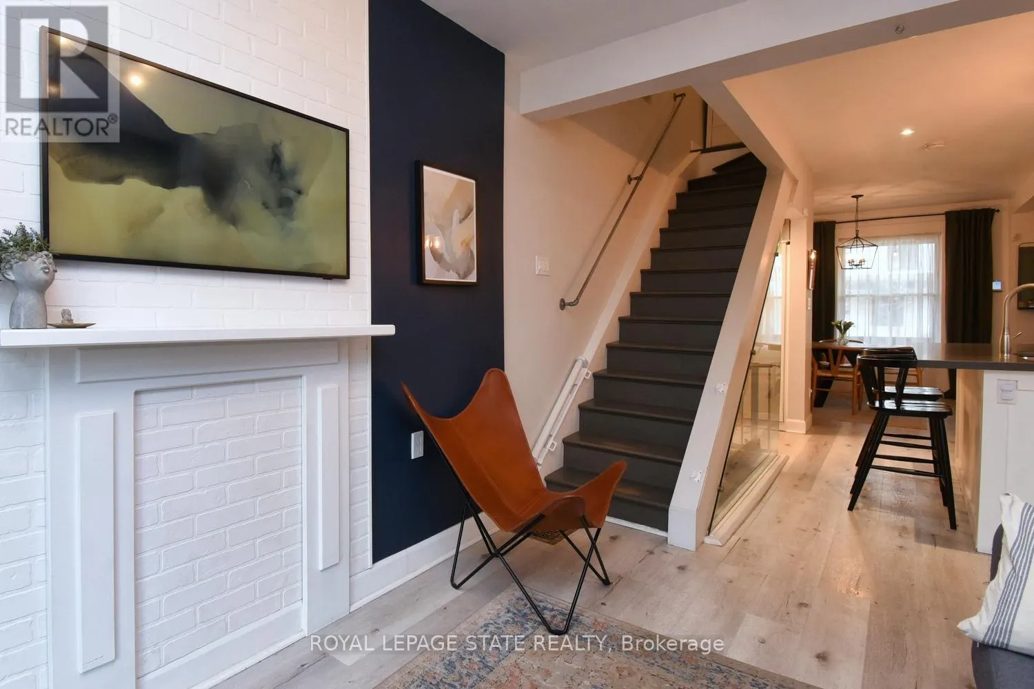 61 CHESTNUT AVENUE
