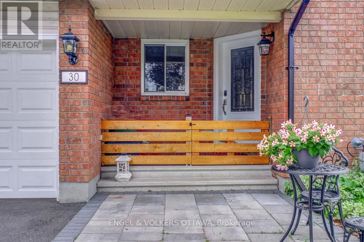 30 SOVEREIGN AVENUE