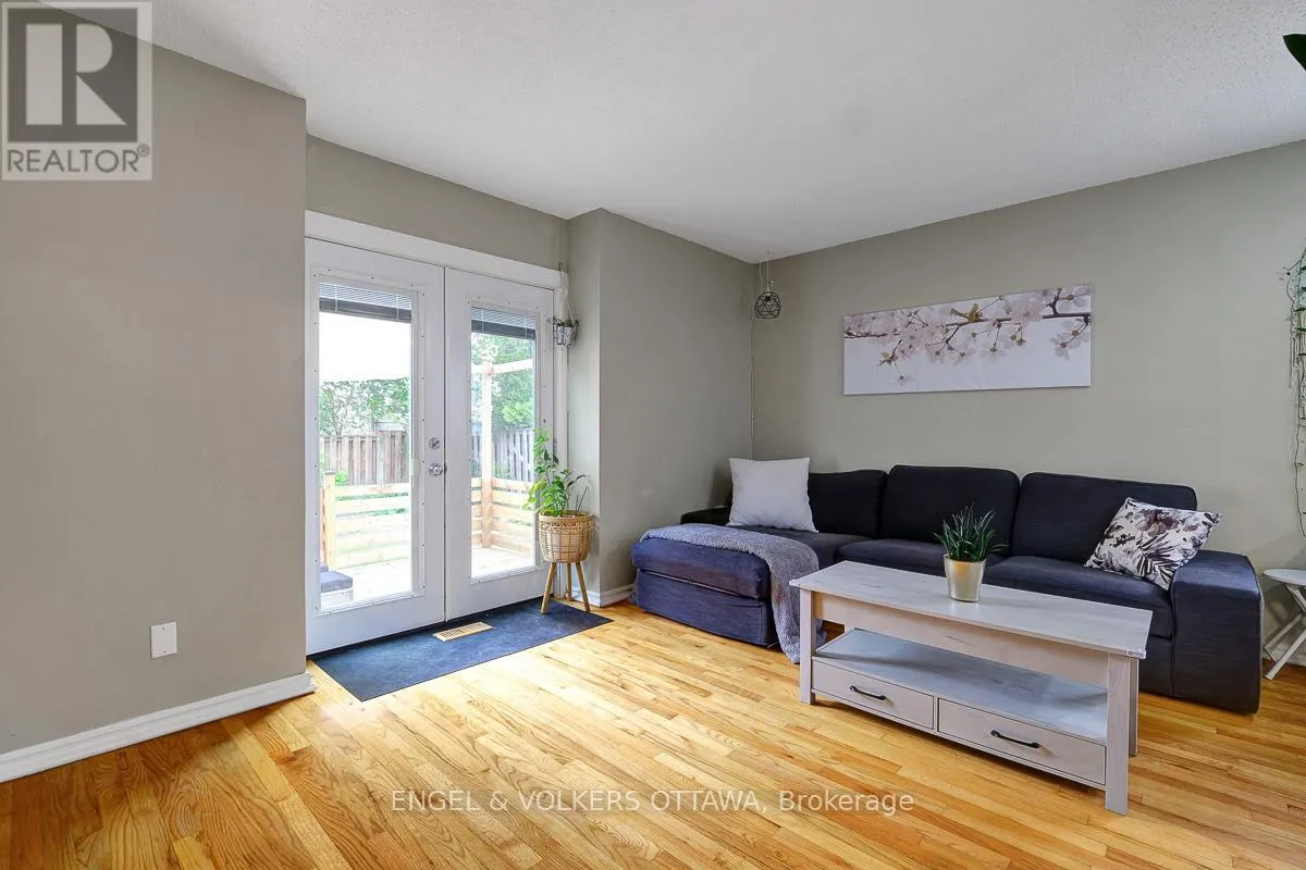30 SOVEREIGN AVENUE