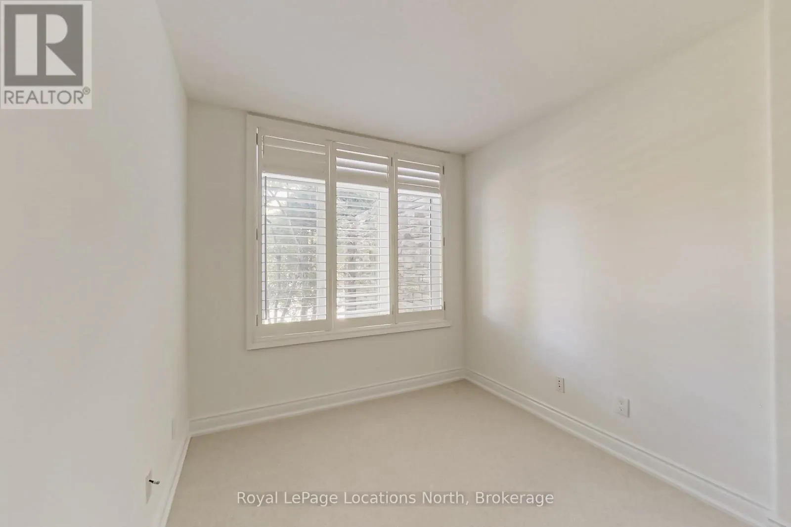 104 - 10 BAY STREET E, #104