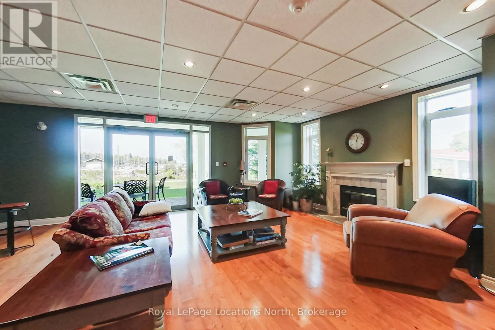104 - 10 BAY STREET E, #104