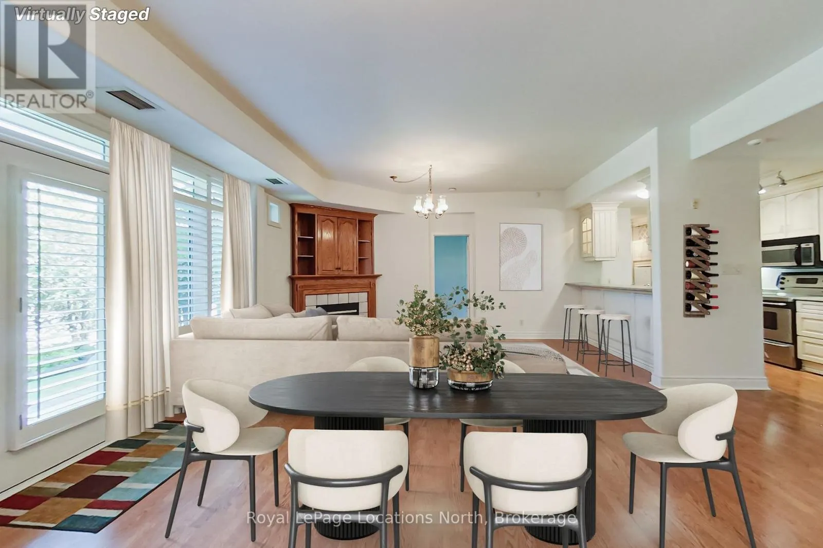 104 - 10 BAY STREET E, #104