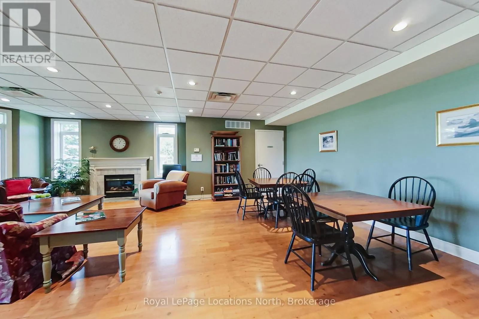 104 - 10 BAY STREET E, #104