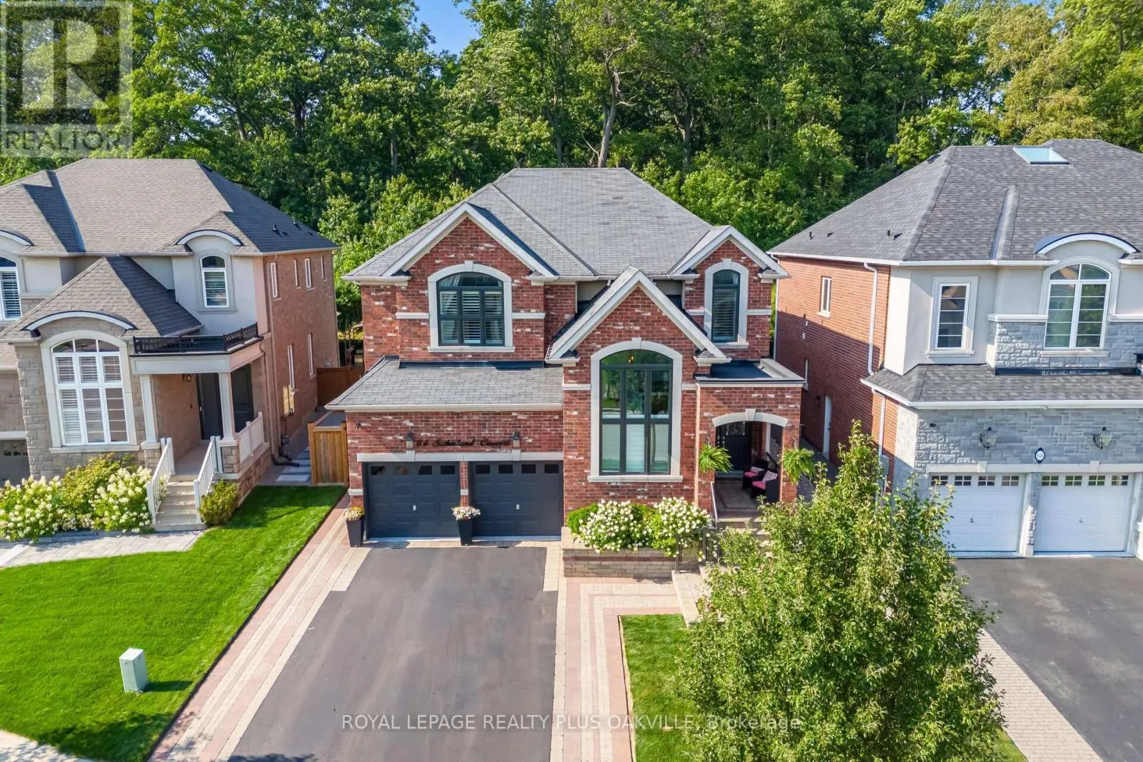 64 SUTHERLAND CRESCENT