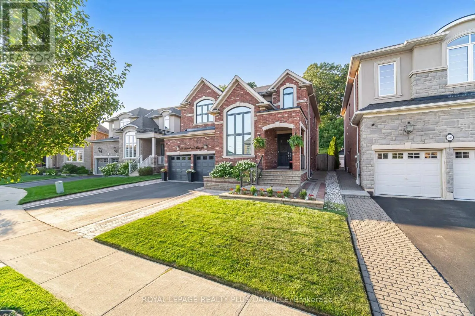 64 SUTHERLAND CRESCENT