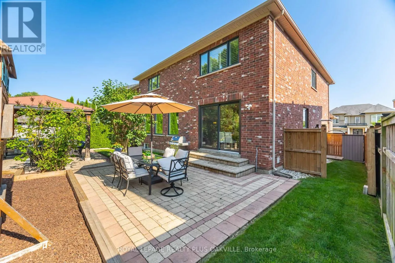 64 SUTHERLAND CRESCENT