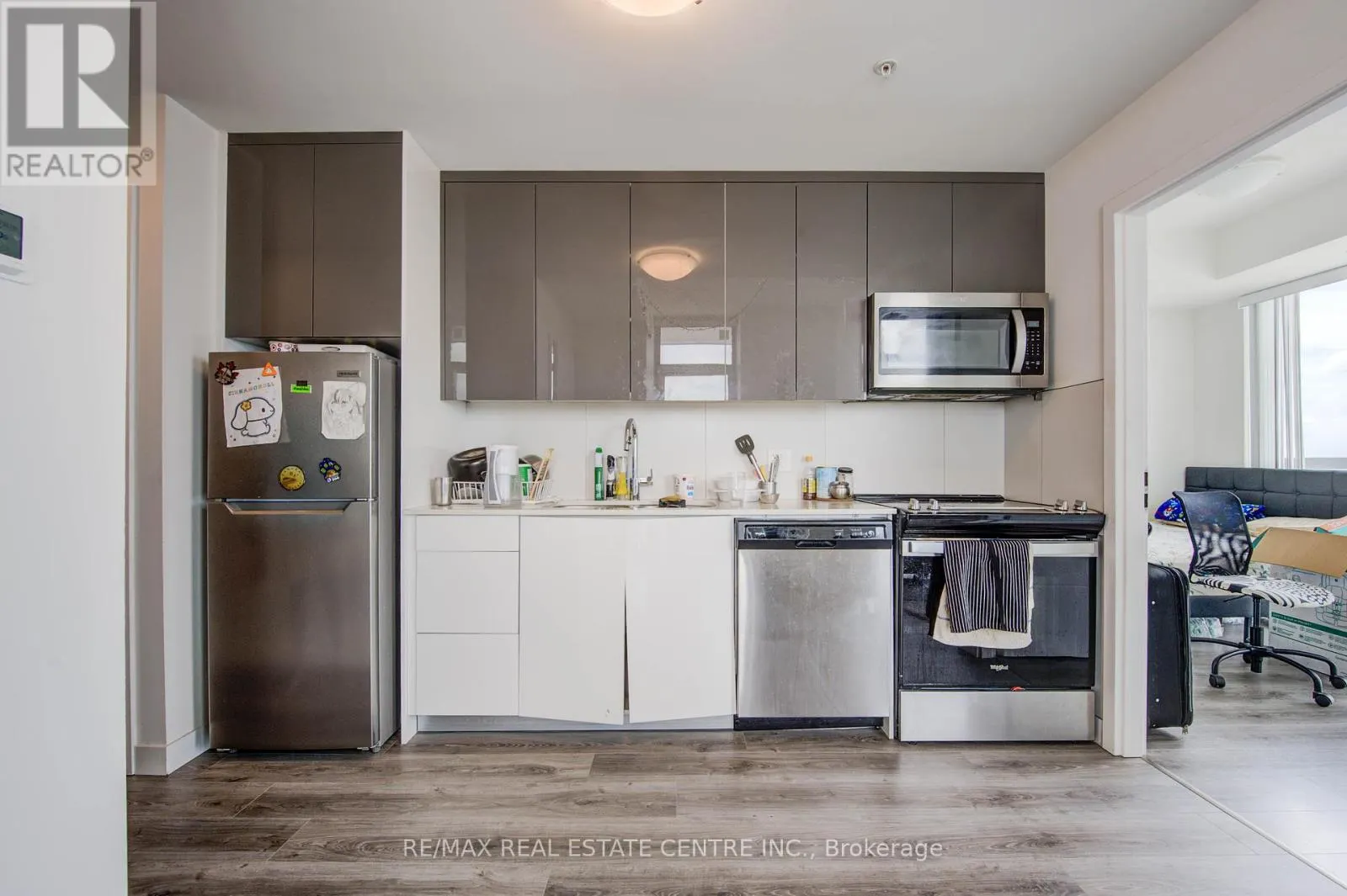 1809 - 60 FREDERICK STREET