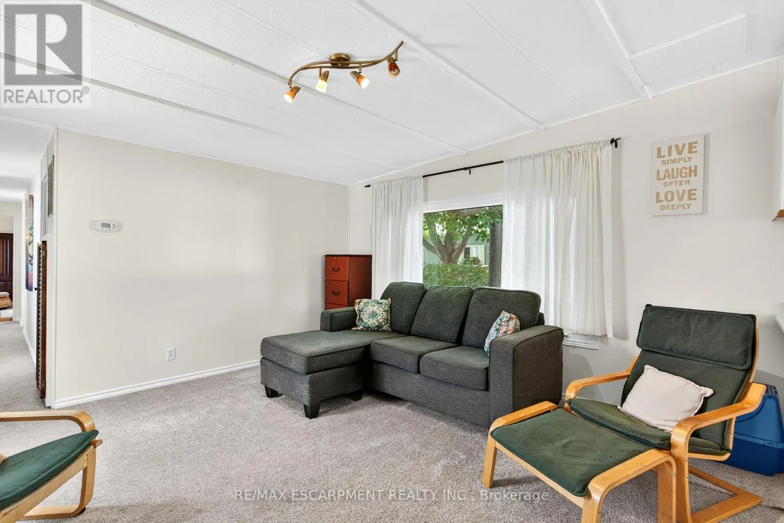 139 MAPLE CRES - 1294 CONCESSION 8 ROAD W