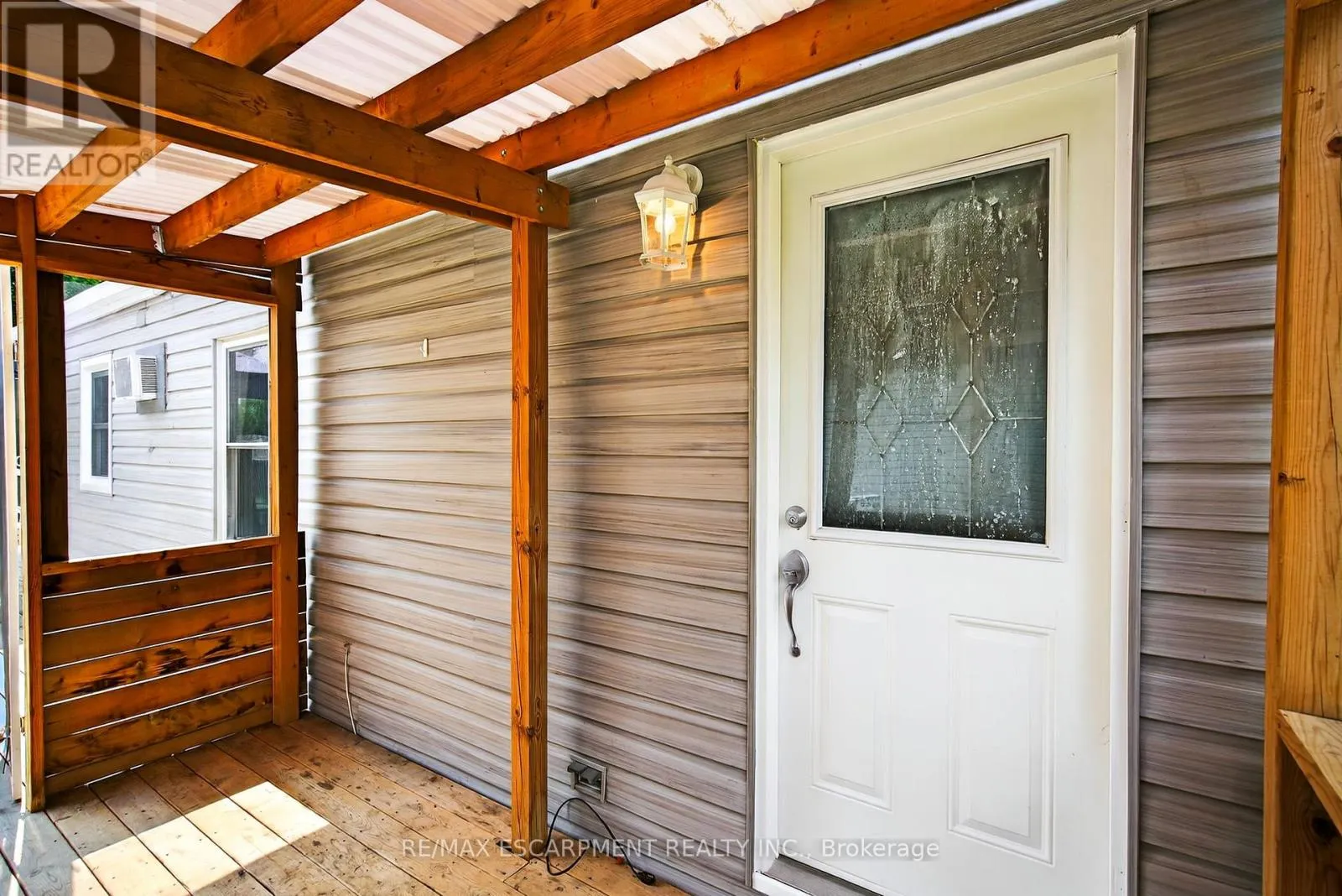 139 MAPLE CRES - 1294 CONCESSION 8 ROAD W