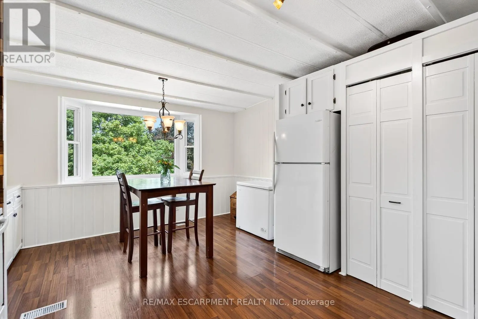 139 MAPLE CRES - 1294 CONCESSION 8 ROAD W