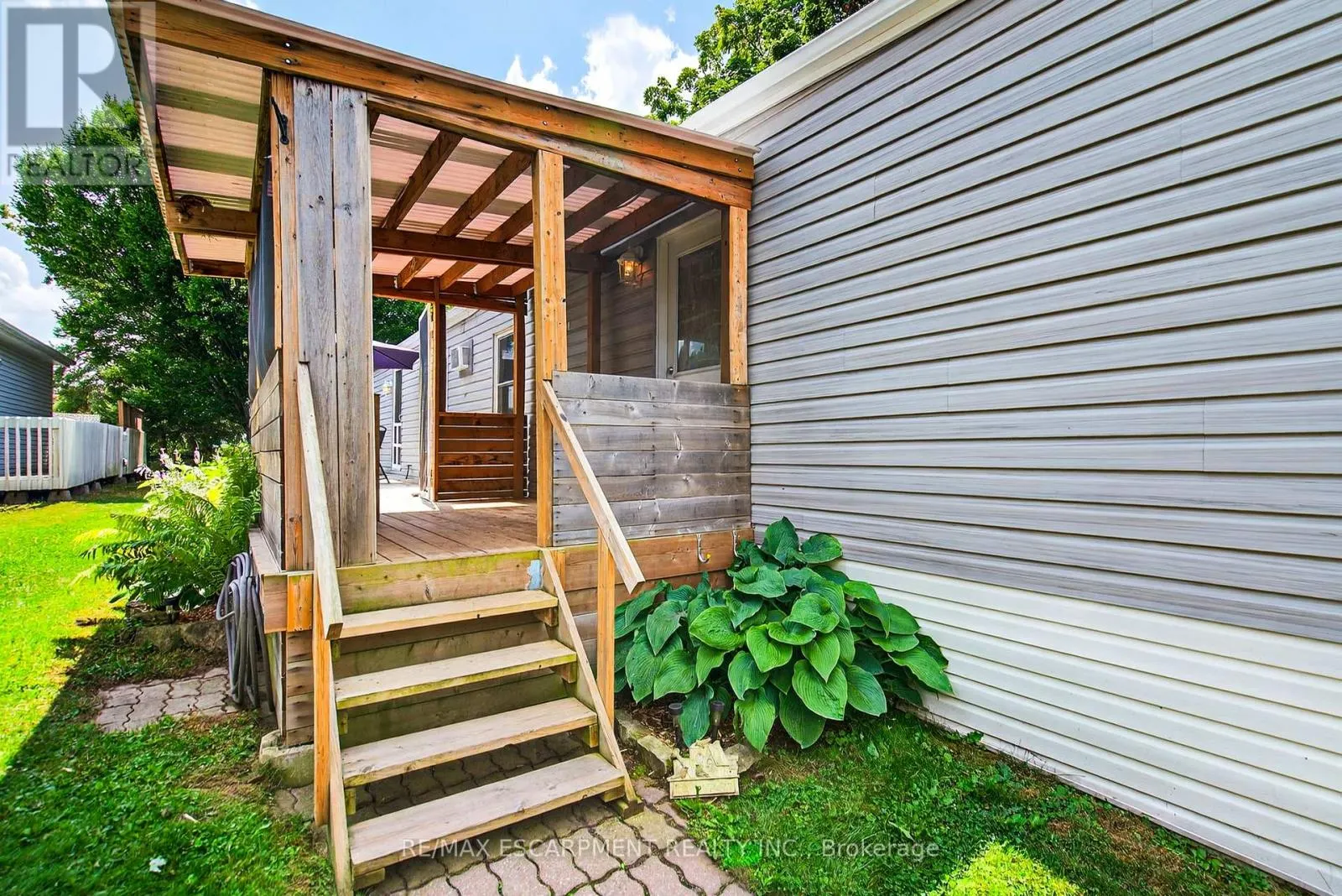 139 MAPLE CRES - 1294 CONCESSION 8 ROAD W