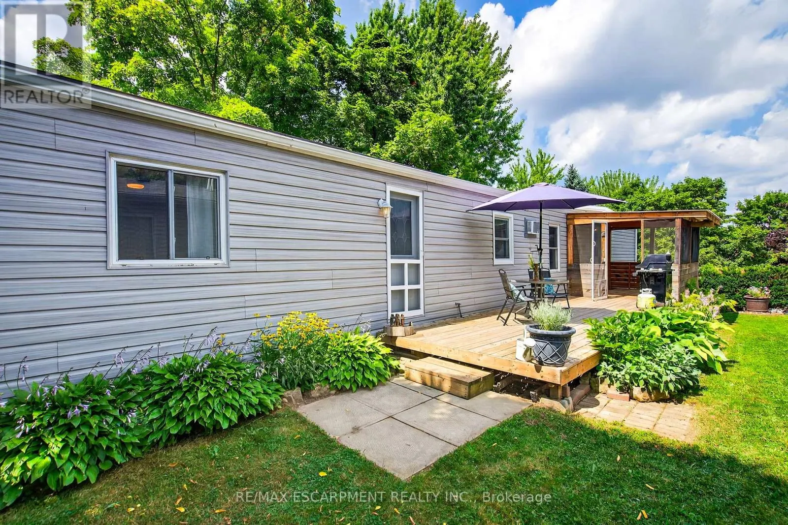 139 MAPLE CRES - 1294 CONCESSION 8 ROAD W