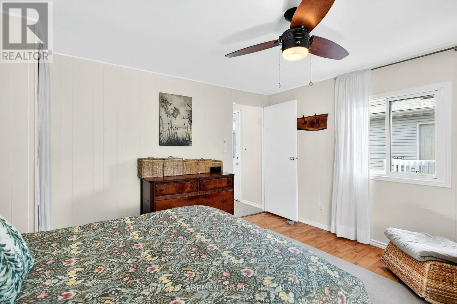 139 MAPLE CRES - 1294 CONCESSION 8 ROAD W