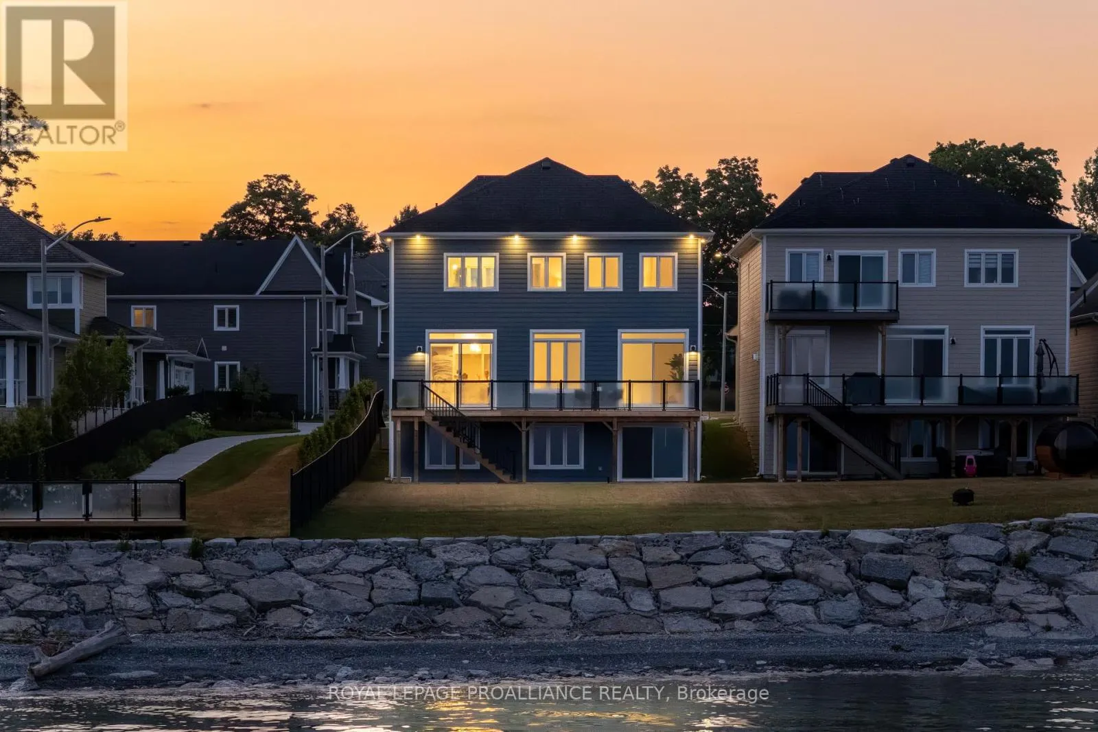 19 TWELVE TREES COURT