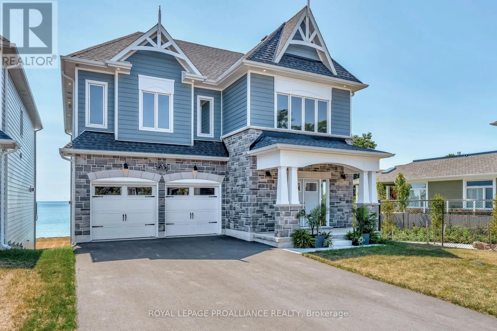 19 TWELVE TREES COURT