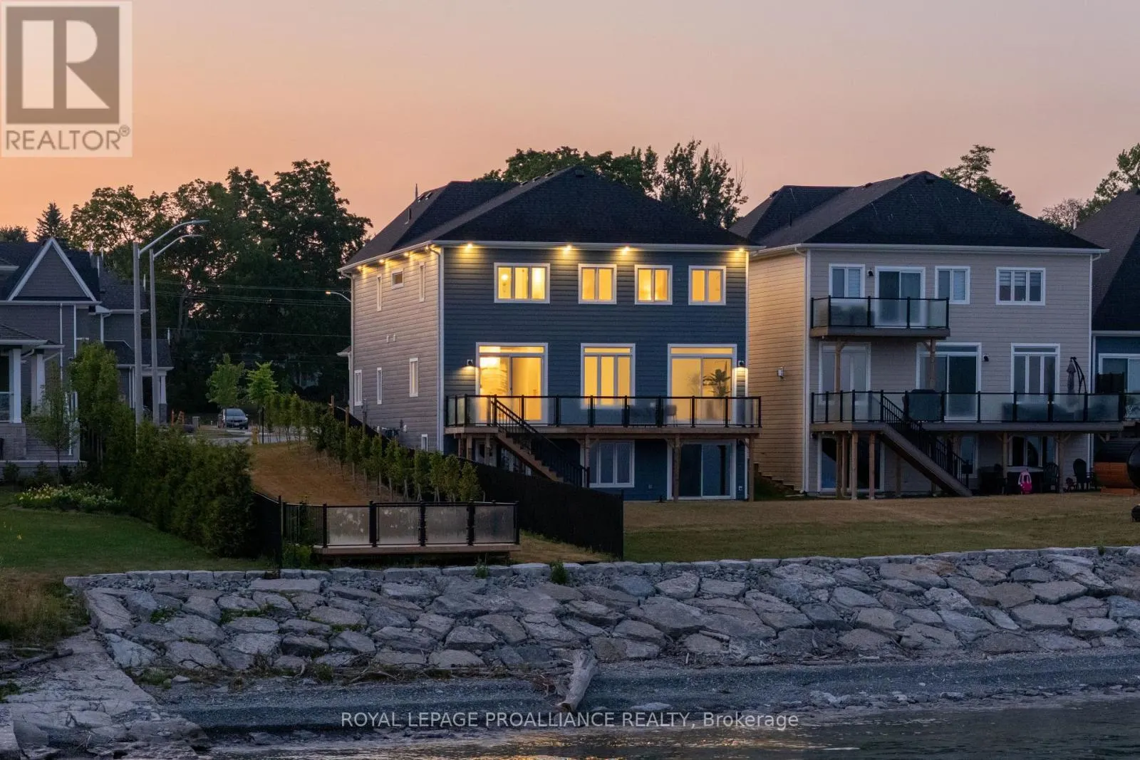 19 TWELVE TREES COURT