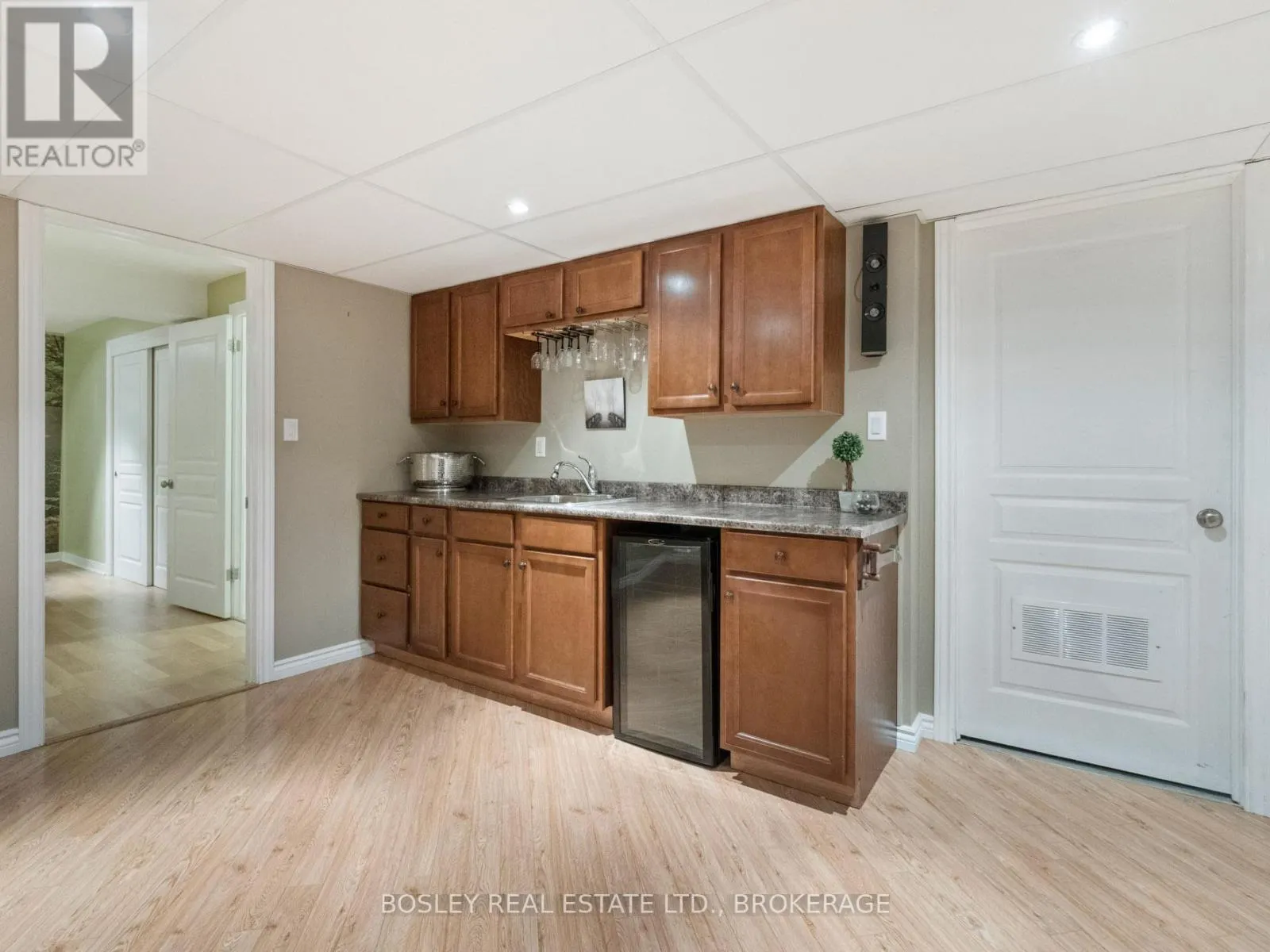 38 AARON TRAIL