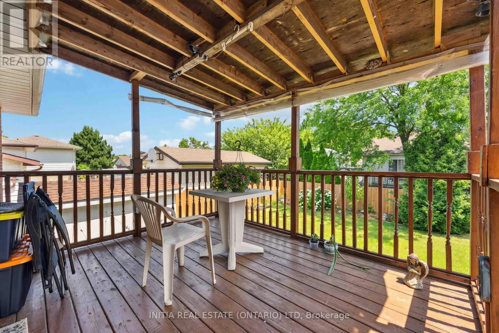 106 HASTINGS CRESCENT E