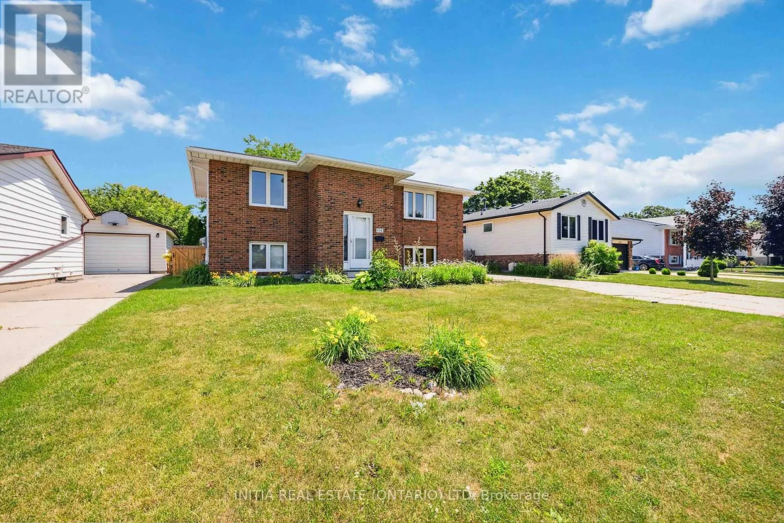 106 HASTINGS CRESCENT E