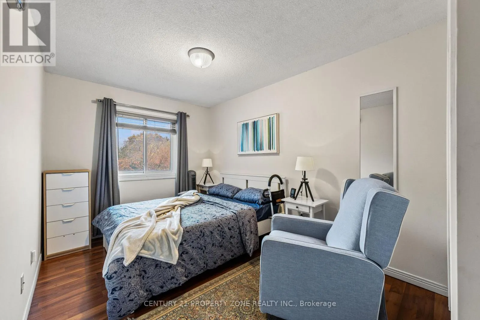 2 - 280 LIMERIDGE ROAD E