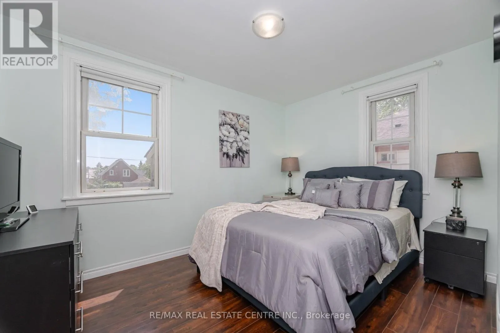 19 SENECA DRIVE