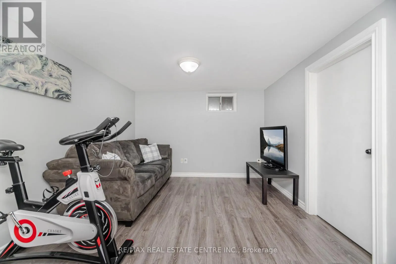 19 SENECA DRIVE