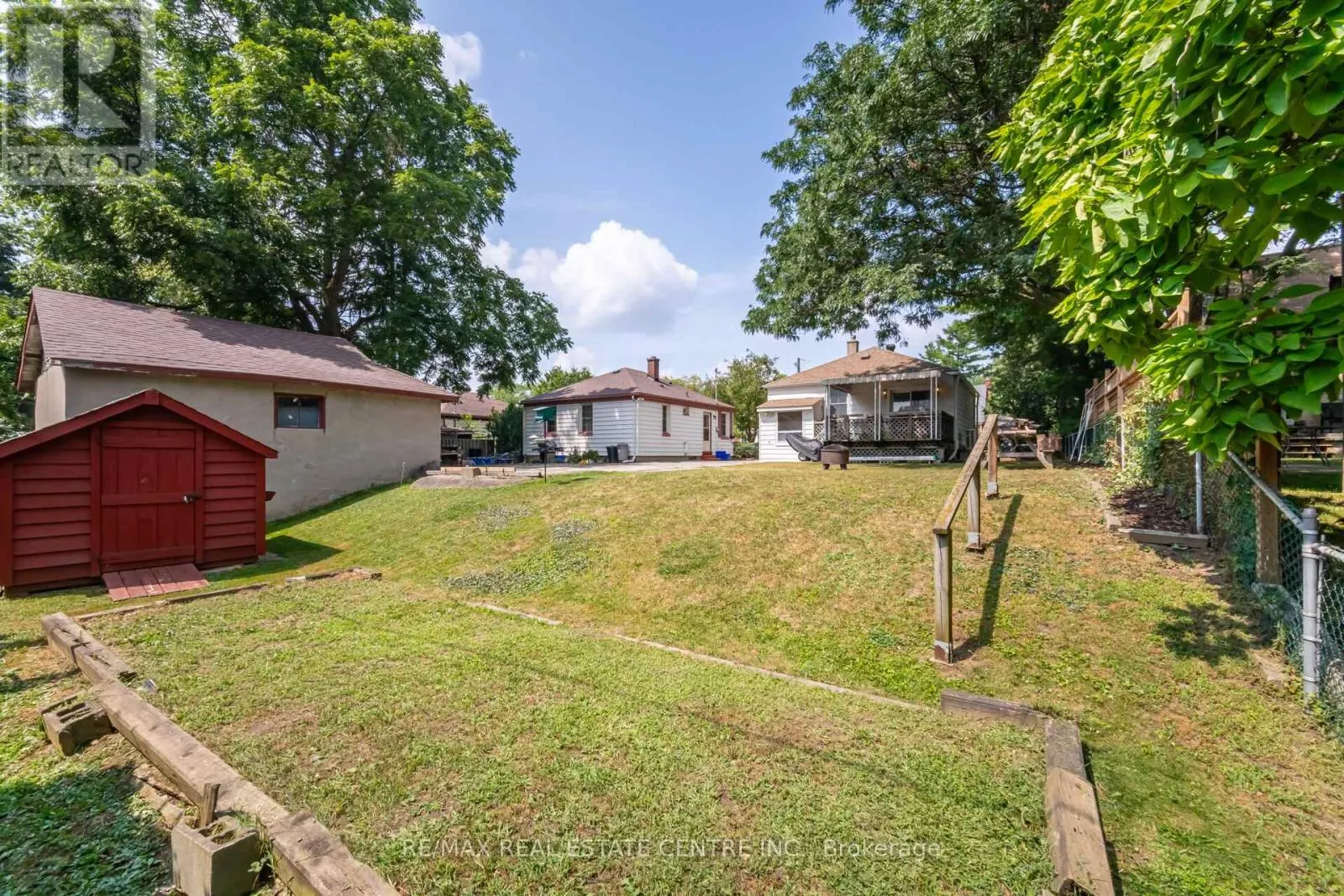 19 SENECA DRIVE