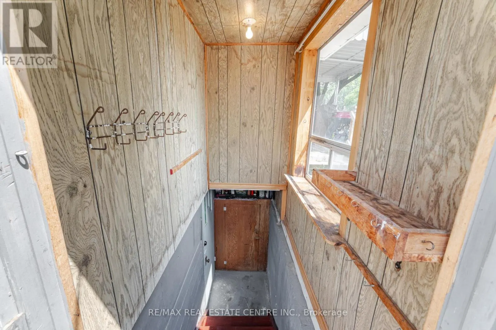19 SENECA DRIVE