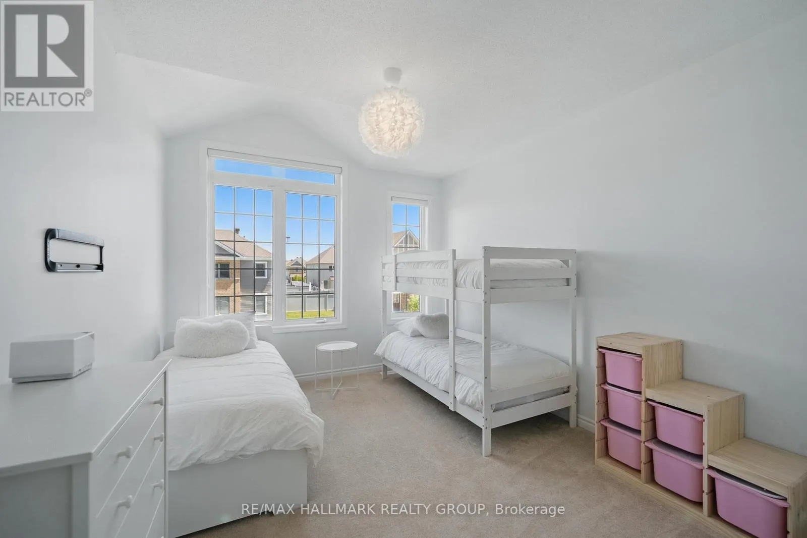 824 HENSLOW'S CIRCLE